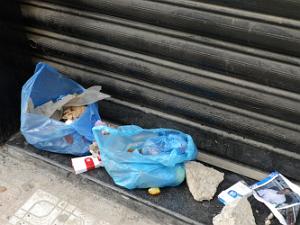 081 les poubelles  bd clemenceau